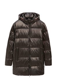 Cappotto imbottito nero con cappuccio, caratterizzato da un design trapuntato, chiusura frontale con cerniera e due tasche laterali. Finitura lucida con una texture liscia.