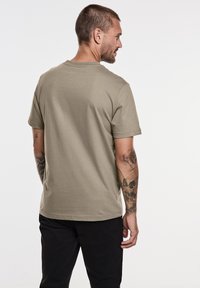 Street One MEN IN UNI - Jednoduché tričko - beige