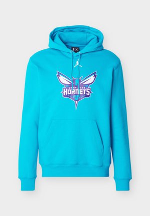 Felpa con cappuccio turchese brillante con tasca frontale, decorata con il logo Charlotte Hornets viola e bianco e un piccolo logo Jumpman bianco sul petto.