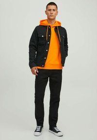 Jack & Jones JJEBASIC HOOD - Hoodie - exuberance
