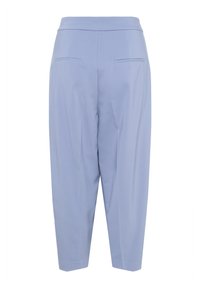 Světle modré tapered kalhoty z hladkého materiálu, s plochým pasem, dvěma zadními kapsami a volným střihem.