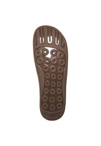 Suola di scarpa in gomma marrone con punti modellati arrotondati per la presa, cinque impressioni per le dita e una forma curva con il testo del marchio vicino al tallone.