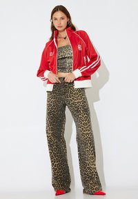 Koton X İNJI LEOPARD - Broek - brown