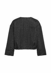 Juodas trumpas švarkas su kvėpuojančia struktūra, turintis horizontalių juostelių, ilgomis rankovėmis ir apvaliu iškirpimu. Nėra matomų metalinių detalių.