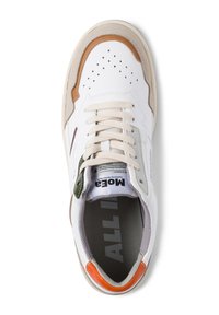 White sneaker with beige and brown accents, perforated toe, flat laces, and a green detail on the tongue. Inner sole displays "ALL IN."
