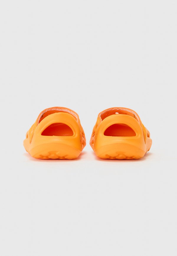 AQUASWOOSH UNISEX - Clogs - orange peel2