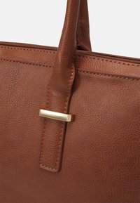 Anna Field Computertasker - cognac