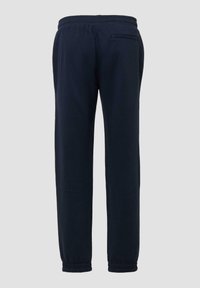 Męskie granatowe dresy bawełniane, z elastycznym paskiem w talii, zwężanymi nogawkami zakończonymi mankietami, posiadające jedną tylną kieszeń.