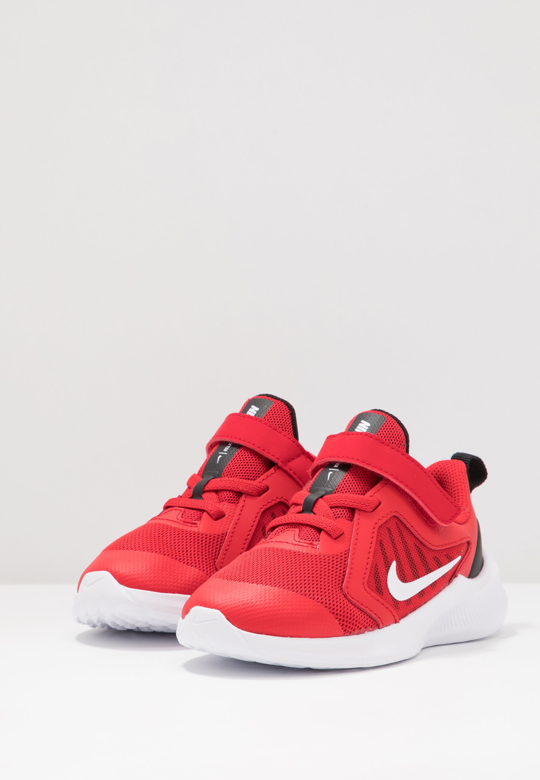 Nike Performance DOWNSHIFTER 10 UNISEX - Hardloopschoenen neutraal -  universe red/white/black/Rood - Zalando.nl