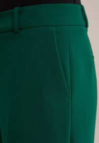 WE Fashion Kelnės - green