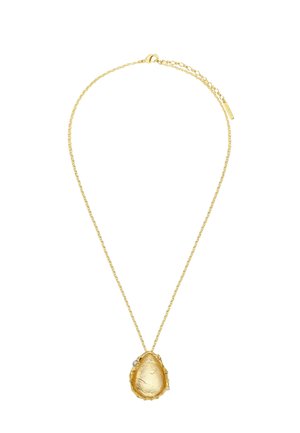 Collier délicat en chaîne d'or avec un pendentif en or irrégulier et texturé, agrémenté de petits cristaux incrustés.