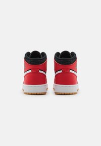 Jordan AIR 1 MID SE UNISEX - Scarpe da basket - black/fire red/white/malachite