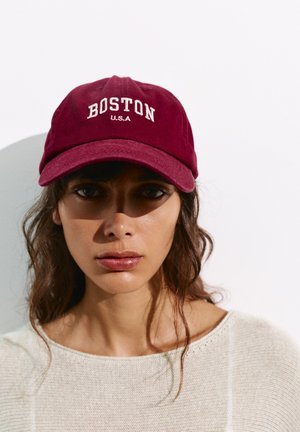 PULL&BEAR, EMBROIDERED BOSTON - CAP - Caps - dark red