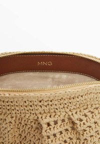 Mango MALTA - Monedero - brown
