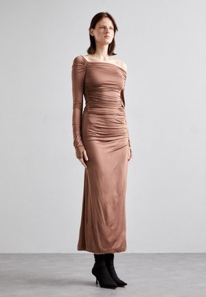 LUSTER DRESS - Jersey dress - rust