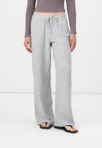 Hollister Co. - PULL ON WIDE LEG - Trousers - white Thumbnail Image 1
