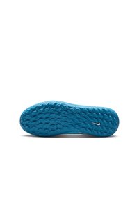 Podeszwa buta wykonana z teksturowanego, niebieskiego materiału gumowego o falistym wzorze; zawiera małe srebrne logo.