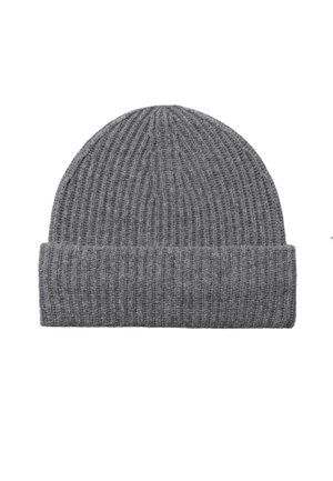 Bonnet gris en tricot côtelé avec revers plié, conçu pour la chaleur et un style décontracté.