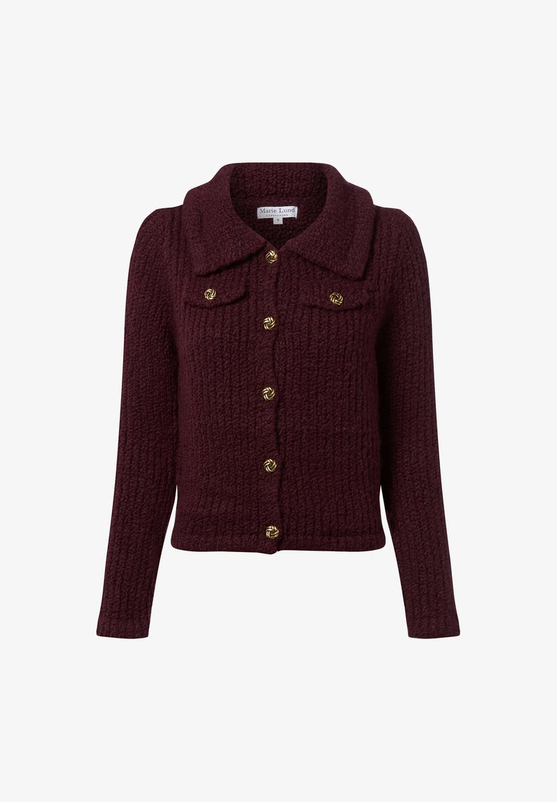 Bordeauxfarbener Strickcardigan mit Kragen, strukturiertem Stoff und dekorativen Knöpfen in Goldton. Verfügt über zwei Brusttaschen.