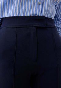 Scalpers SUN  - Housut - navy
