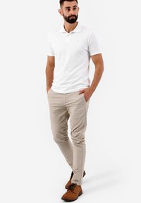 Wojas Volnočasové šněrovací boty - light brown