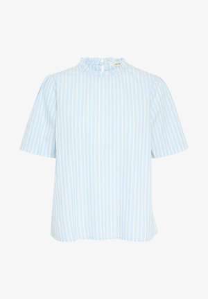 Svijetloplava bluzica s bijelim i žutim prugama, kratkim rukavima i visokim nabranim izrezom. Izrađena od mekog, laganog materijala.