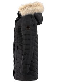 Czarna pikowana kurtka zimowa z kapturem wykończonym futrem, kieszeniami po bokach i naszywką "Super Dry" na górnym rękawie.