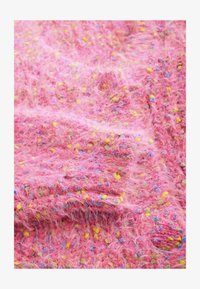 Wybrany, bright pink neppy