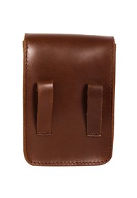 Bruine leren tas met een gladde textuur, voorzien van twee verticale banden voor bevestiging en gestikte randen voor extra duurzaamheid.