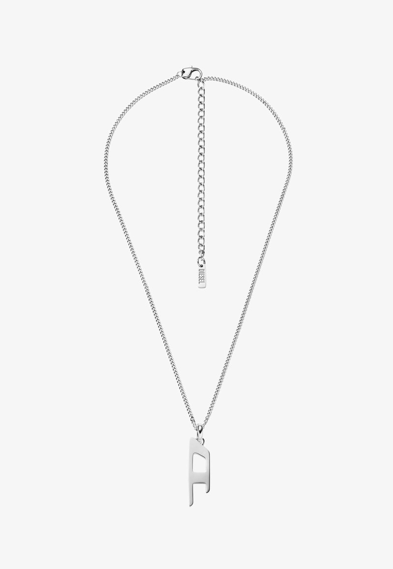 Sølvfarget halskjede med en fin kjede og et "A"-formet anheng med utskåringer. Enkel design med en polert overflate.