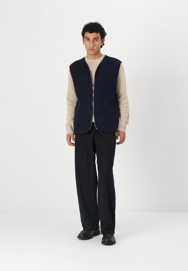 SAHANNES VEST - Waistcoat4