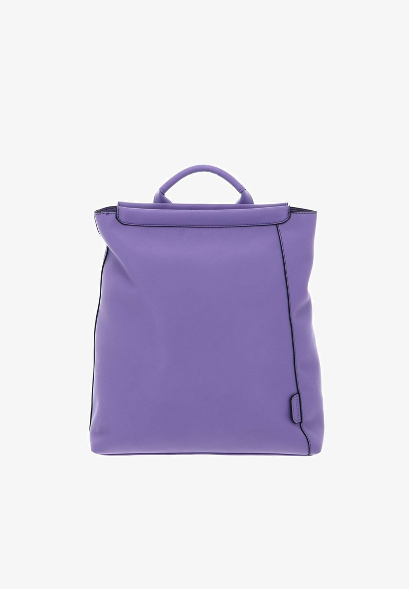 Sac à dos violet en cuir lisse, doté d'une poignée supérieure, d'une forme minimaliste et de coutures noires contrastantes le long des bords.