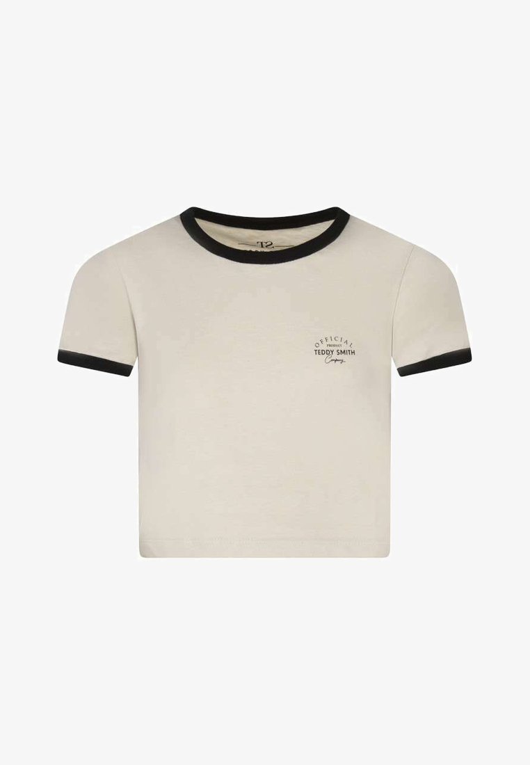 T-shirt beige court à manches courtes avec col et bords des manches noirs, comportant un petit texte « Official Teddy Smith » sur le côté gauche de la poitrine.