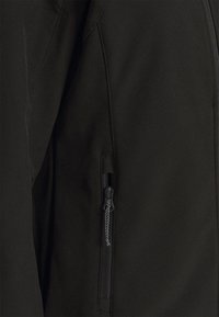 Icepeak Softshelljas - black