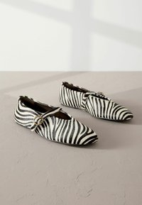 Next WIDE FIT SIGNATURE MARY JANE - Babies - zebra