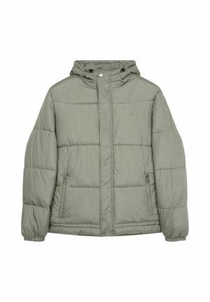Gepolsterte olivgrüne Jacke mit Kapuze, ausgestattet mit einem Reißverschluss und Druckknopfverschluss, seitlichen Taschen und besticktem Schriftzug auf der Vorderseite.