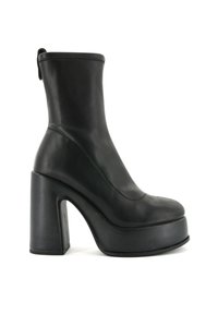 Czarne skórzane botki za kostkę z wysokim obcasem w kształcie bloku i grubą platformą. Charakteryzują się gładką fakturą i zaokrąglonym noskiem oraz tylną pętlą.