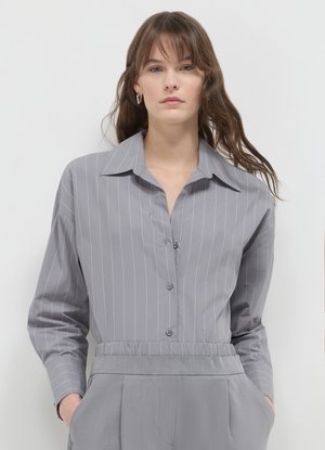 Calliope SCOLLO A V  A RIGHE - Hemdbluse - var grigio fumo