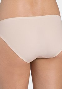 Triumph MAKE UP ESSENTIALS - Slip - nude beige