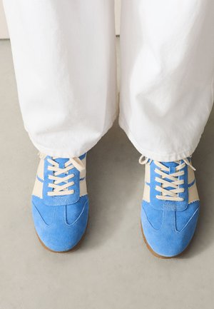 Next, - Sneakersy niskie