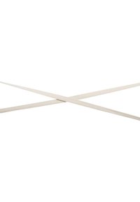 Pāri ievietoti bambusa koka kociņi, gaiši pelēkā krāsā, gluda tekstūra, vienāda garuma, smaili gali, minimālistisks dizains. Nav papildu funkciju.