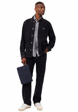 Lacoste, LACOSTE POCHETTE MEN S CLASSIC HOMME NH5082HC BLEU - Trousse de toilette - bleu