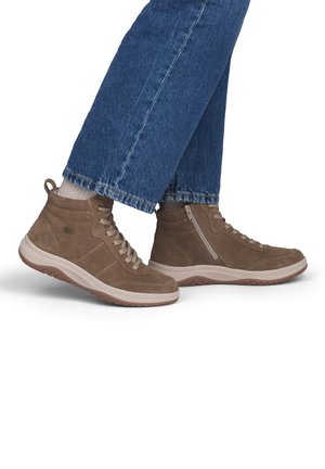 Remonte, REMONTE SCHNÜRSTIEFEL D3Q70 - Winter boots - brown