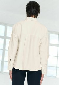 Next SHACKET - Kevyt takki - ecru cream