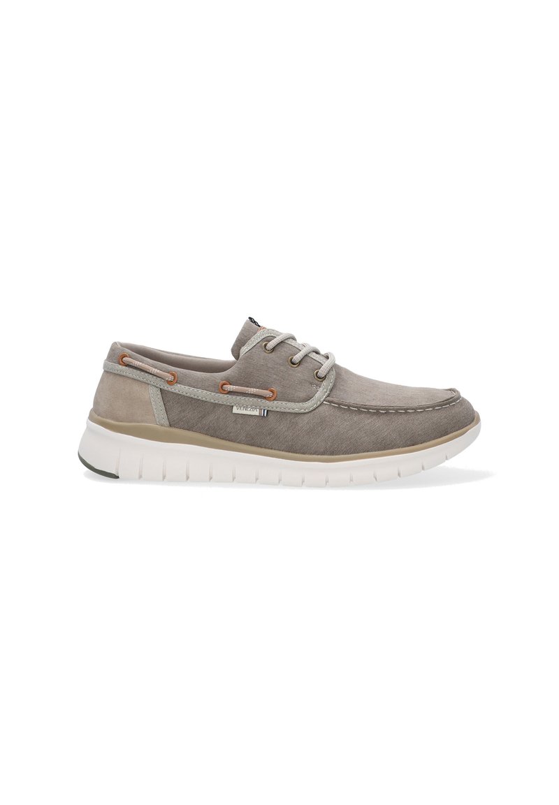 Graue Stoffschuhe mit niedrigem Profil, Schnürdesign, kontrastierenden beigen Akzenten und einer weißen Gummisohle mit Rillen für besseren Grip.
