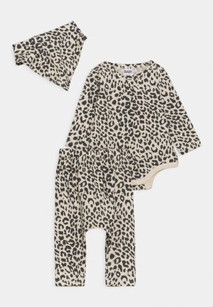 BUNDLE BIB SET - Leggings - Trousers - caramel