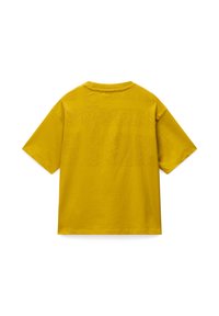 T-shirt à manches courtes jaune moutarde avec un col rond, présenté de dos sur fond blanc.