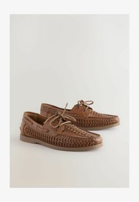 Ausgewählt, tan brown