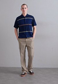 Paul Smith Button down-skjorte - very dark navy