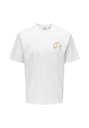 T-shirt blanc à manches courtes avec un petit logo sur la poitrine gauche représentant un oiseau et les mots « Outdoor Goods & Apparel ».